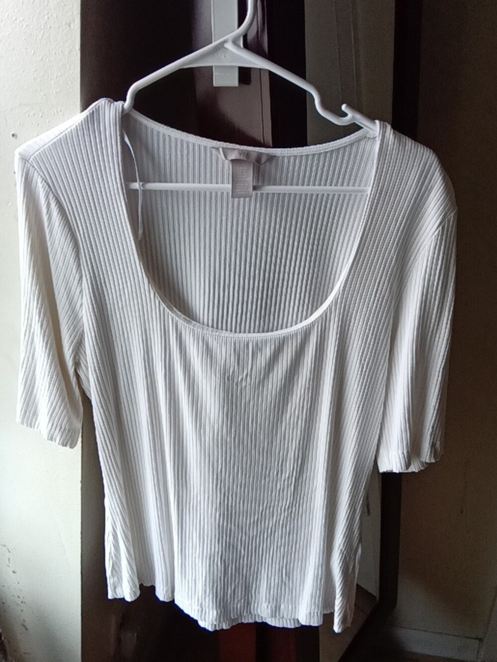 H&M Cream Ribbed Scoop Neck Short Sleeve Top